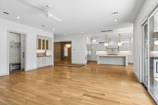 704 Teetshorn Street, Houston, TX 77009