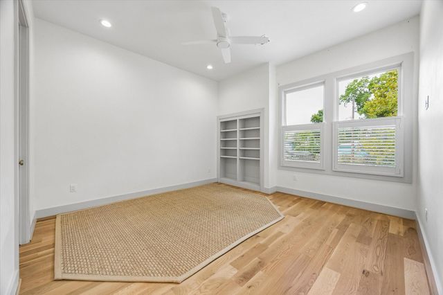 704 Teetshorn Street, Houston, TX 77009