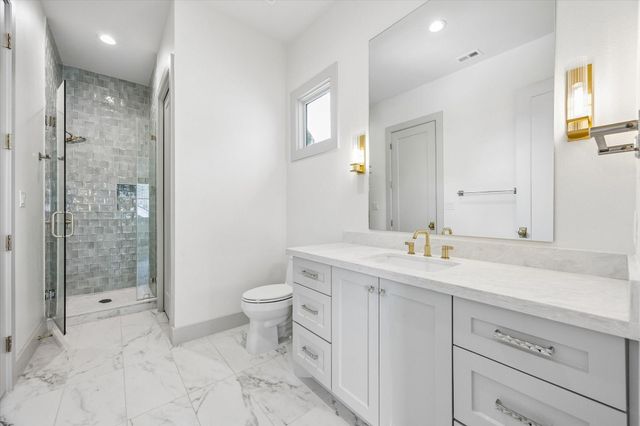 704 Teetshorn Street, Houston, TX 77009