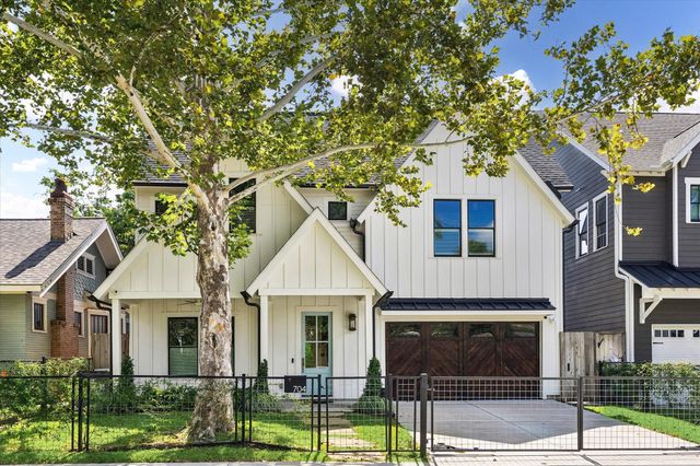 704 Teetshorn Street, Houston, TX 77009