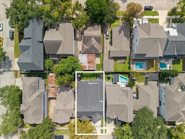 704 Teetshorn Street, Houston, TX 77009