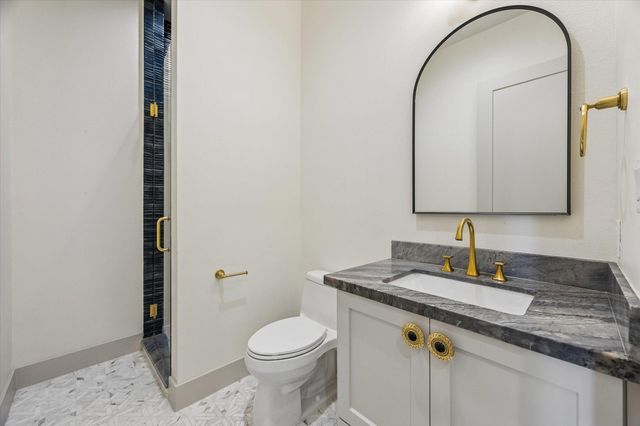 704 Teetshorn Street, Houston, TX 77009