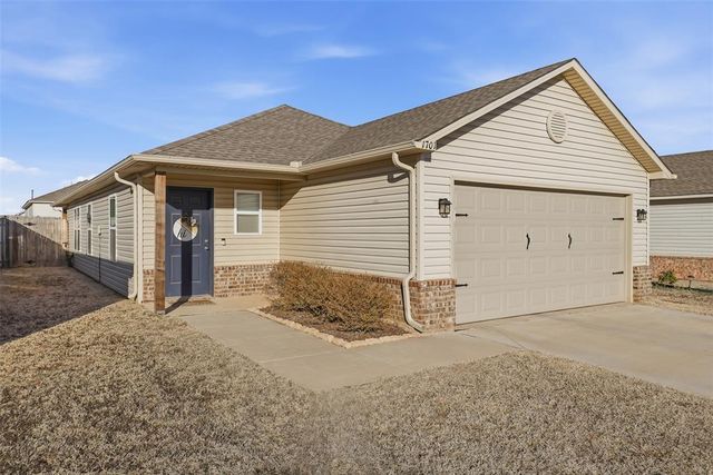 11701 Casey Drive, Yukon, OK 73099