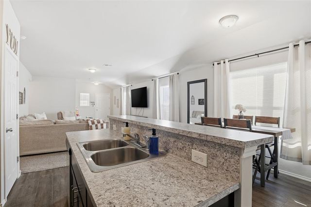 11701 Casey Drive, Yukon, OK 73099