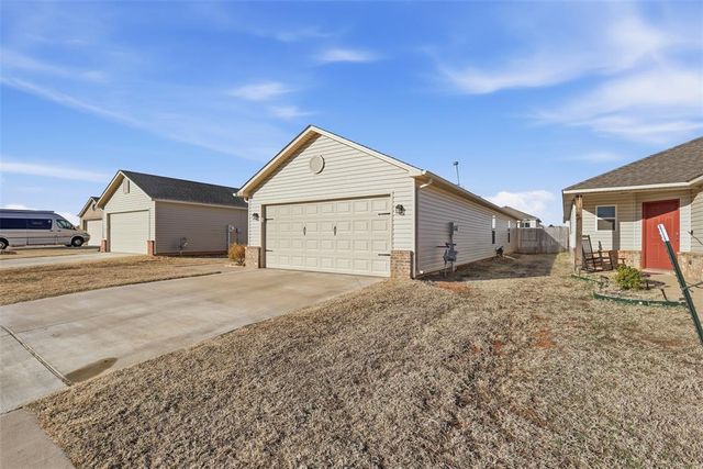 11701 Casey Drive, Yukon, OK 73099