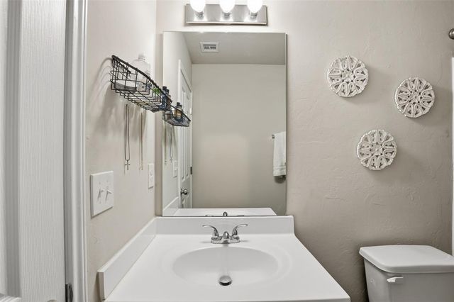 11701 Casey Drive, Yukon, OK 73099