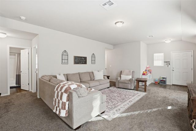 11701 Casey Drive, Yukon, OK 73099