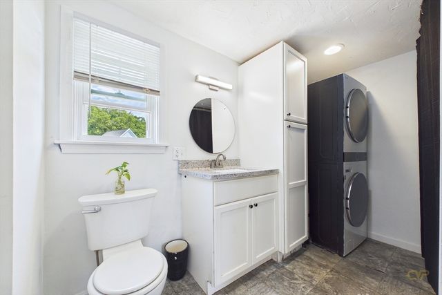 21 Golf St, Fairhaven, MA 02719