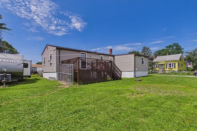 21 Golf St, Fairhaven, MA 02719