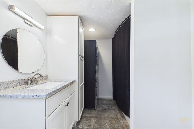 21 Golf St, Fairhaven, MA 02719