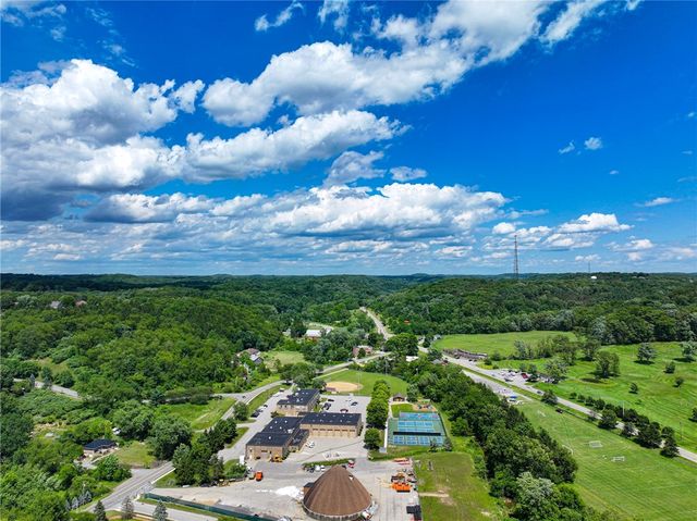 9911 Le Grand Drive, Mccandless, PA 15090