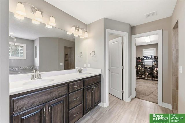 10633 S 191ST Street, Omaha, NE 68136