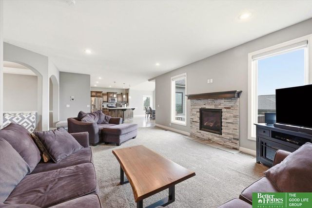 10633 S 191ST Street, Omaha, NE 68136
