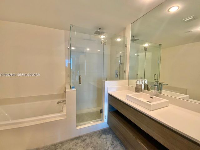 1100 S Miami Ave 2811, Miami, FL 33130