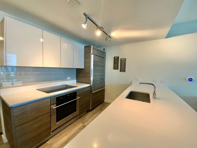 1100 S Miami Ave 2811, Miami, FL 33130