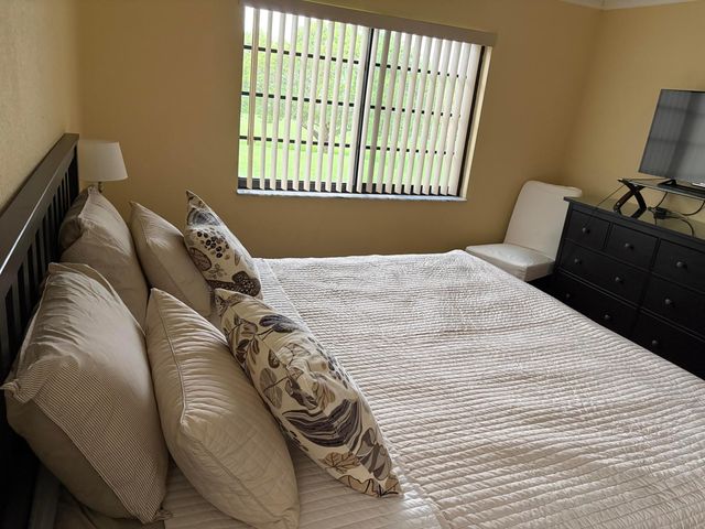 9273 SW 8th Street 201, Boca Raton, FL 33428