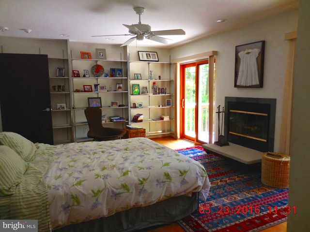 8 AZALEA LN, Media, PA 19063
