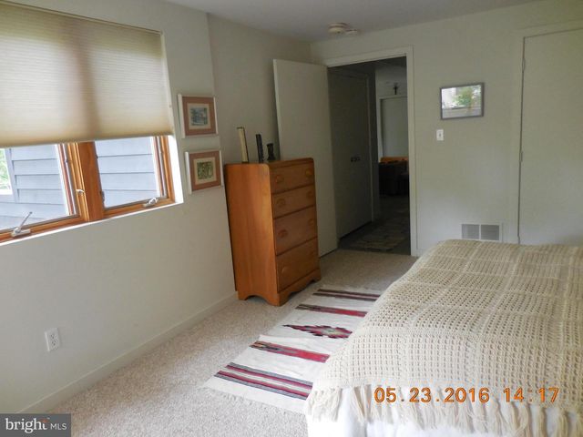 8 AZALEA LN, Media, PA 19063