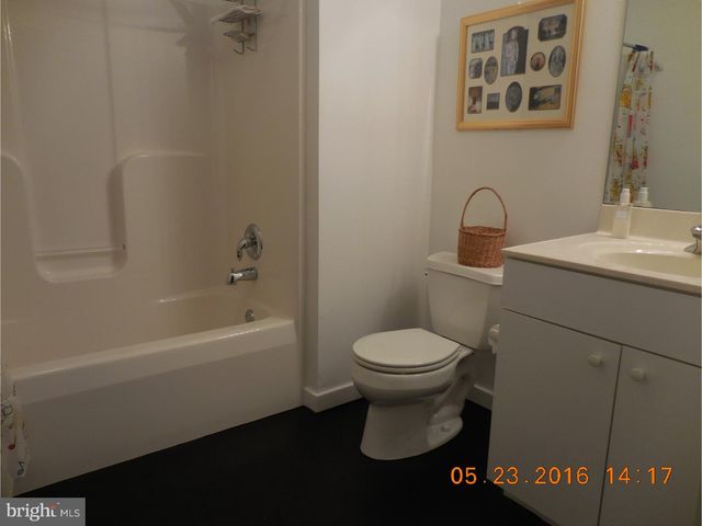 8 AZALEA LN, Media, PA 19063