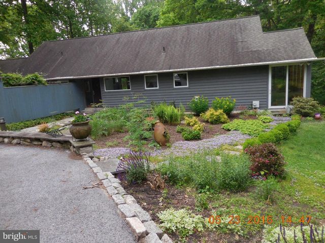 8 AZALEA LN, Media, PA 19063