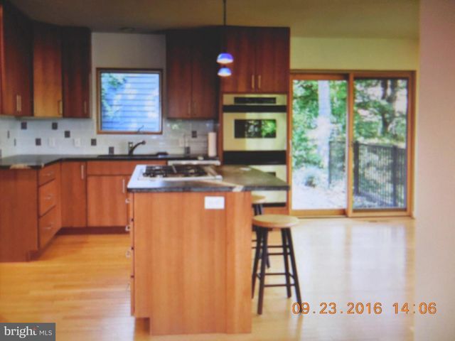 8 AZALEA LN, Media, PA 19063