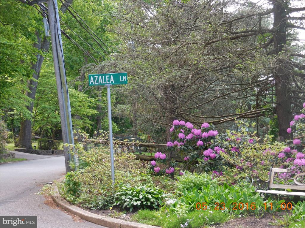 8 AZALEA LN, Media, PA 19063