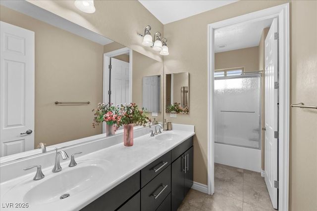 11 Carolina Cherry Drive, Las Vegas, NV 89141