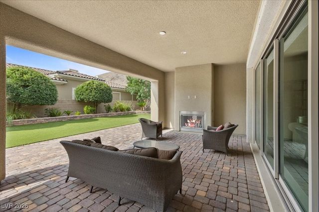 11 Carolina Cherry Drive, Las Vegas, NV 89141