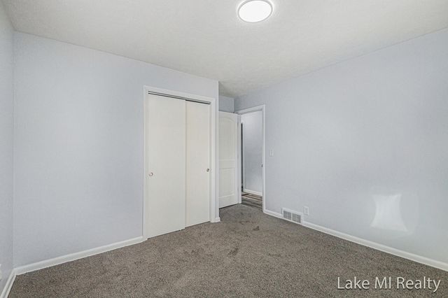 1241 S Marymark Drive, Georgetown Twp, MI 49428