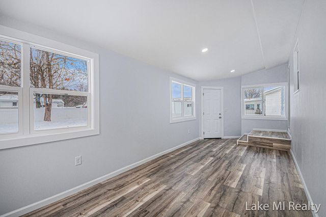 1241 S Marymark Drive, Georgetown Twp, MI 49428