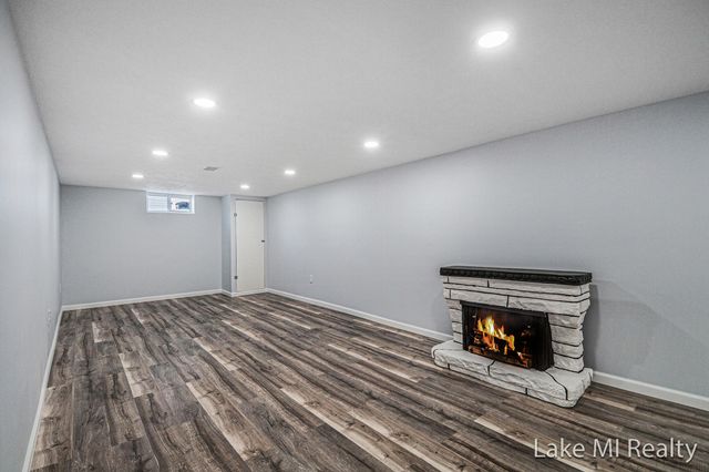 1241 S Marymark Drive, Georgetown Twp, MI 49428