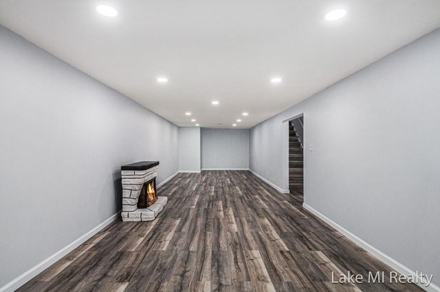 1241 S Marymark Drive, Georgetown Twp, MI 49428