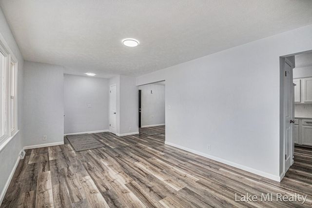 1241 S Marymark Drive, Georgetown Twp, MI 49428