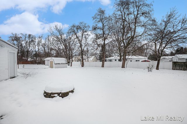 1241 S Marymark Drive, Georgetown Twp, MI 49428