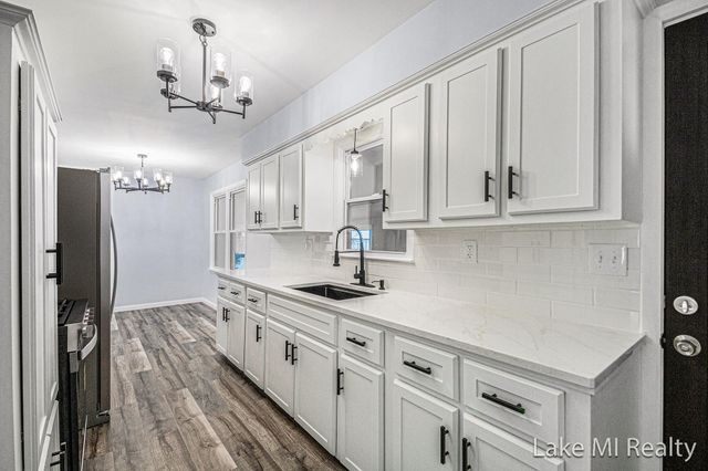 1241 S Marymark Drive, Georgetown Twp, MI 49428