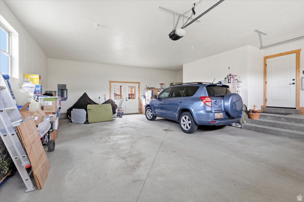 Image 45 of property listing at 11116 S 800 E, Paradise, UT 84328