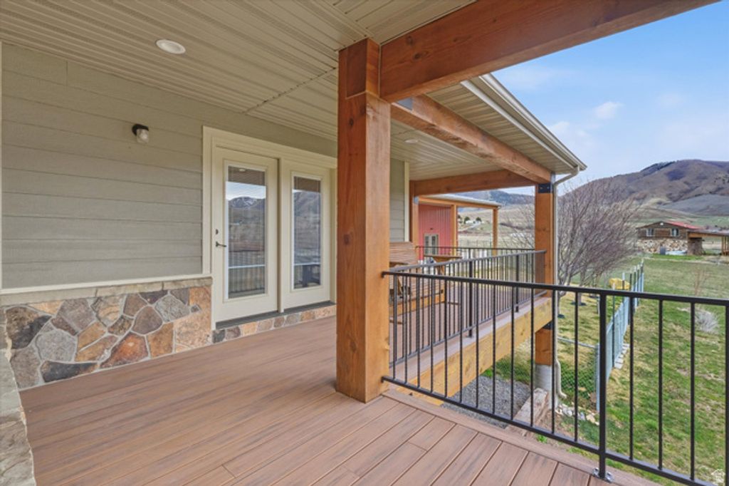 Image 47 of property listing at 11116 S 800 E, Paradise, UT 84328