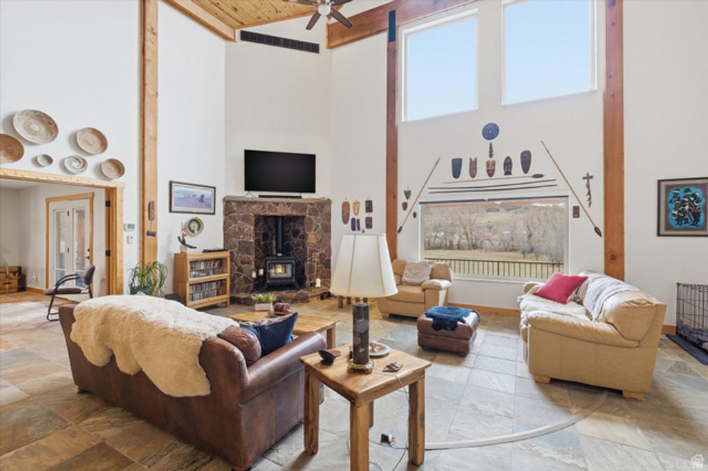 Image 6 of property listing at 11116 S 800 E, Paradise, UT 84328