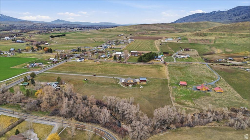 Image 63 of property listing at 11116 S 800 E, Paradise, UT 84328