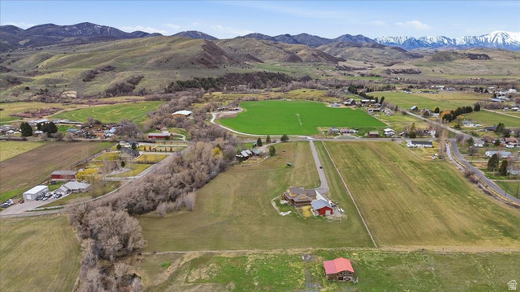 Image 65 of property listing at 11116 S 800 E, Paradise, UT 84328