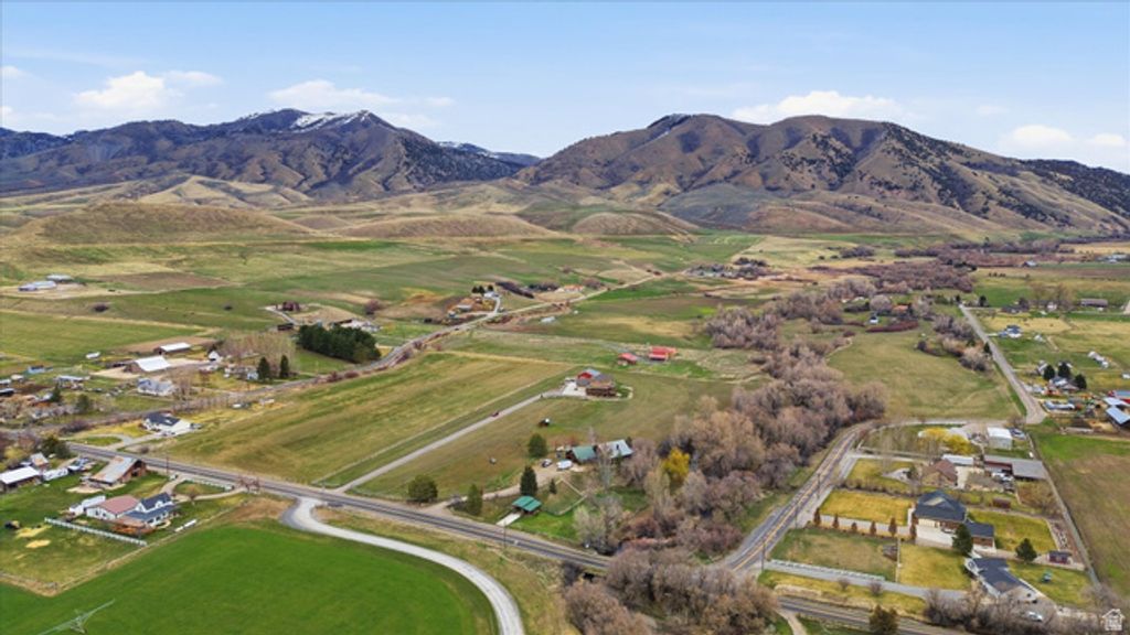 Image 68 of property listing at 11116 S 800 E, Paradise, UT 84328