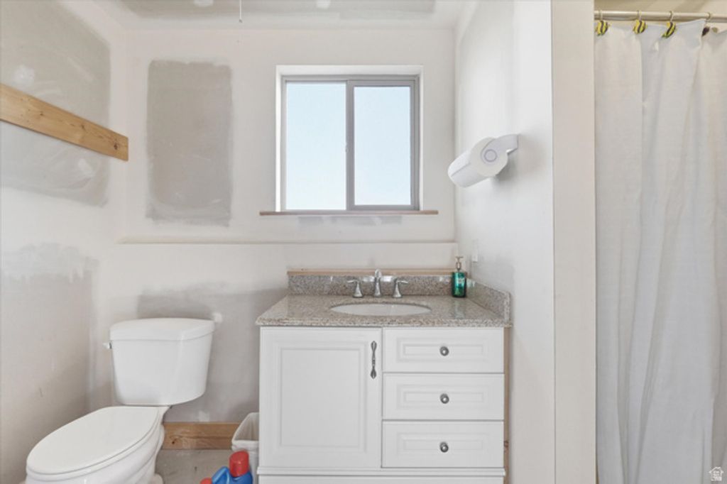 Image 71 of property listing at 11116 S 800 E, Paradise, UT 84328