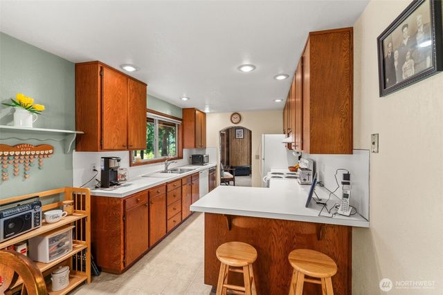 132 Armstrong Road, Chehalis, WA 98532