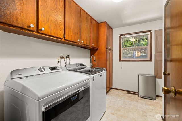 132 Armstrong Road, Chehalis, WA 98532