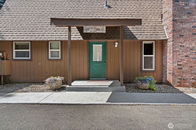 132 Armstrong Road, Chehalis, WA 98532