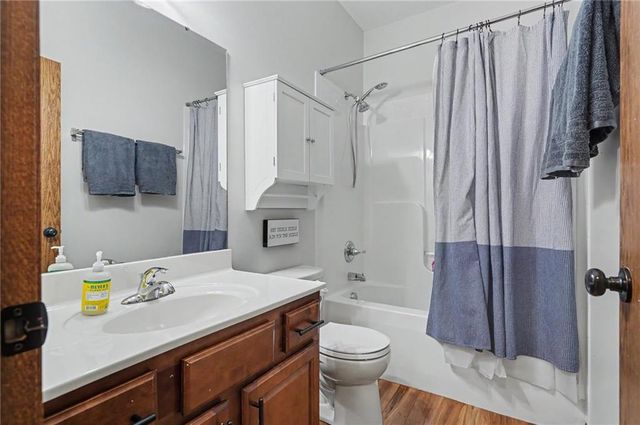 1414 E 25th Terrace, Lawrence, KS 66046