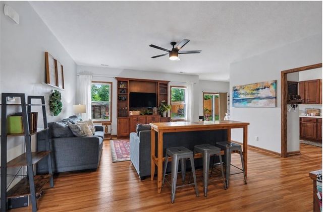 1414 E 25th Terrace, Lawrence, KS 66046