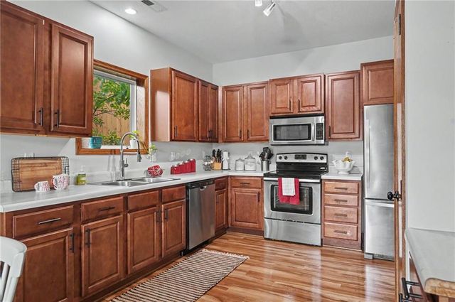 1414 E 25th Terrace, Lawrence, KS 66046