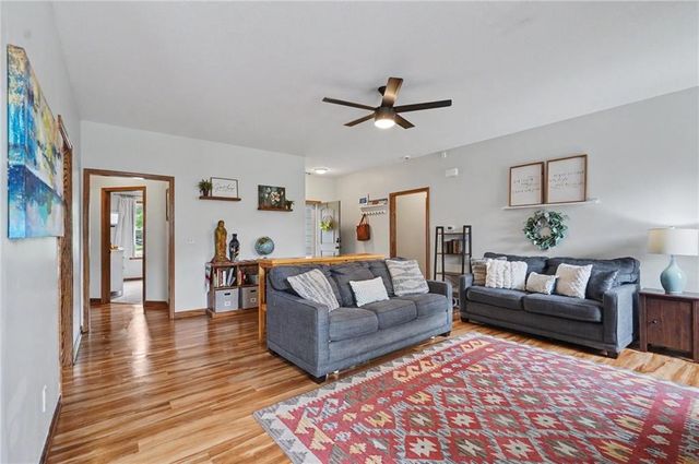 1414 E 25th Terrace, Lawrence, KS 66046