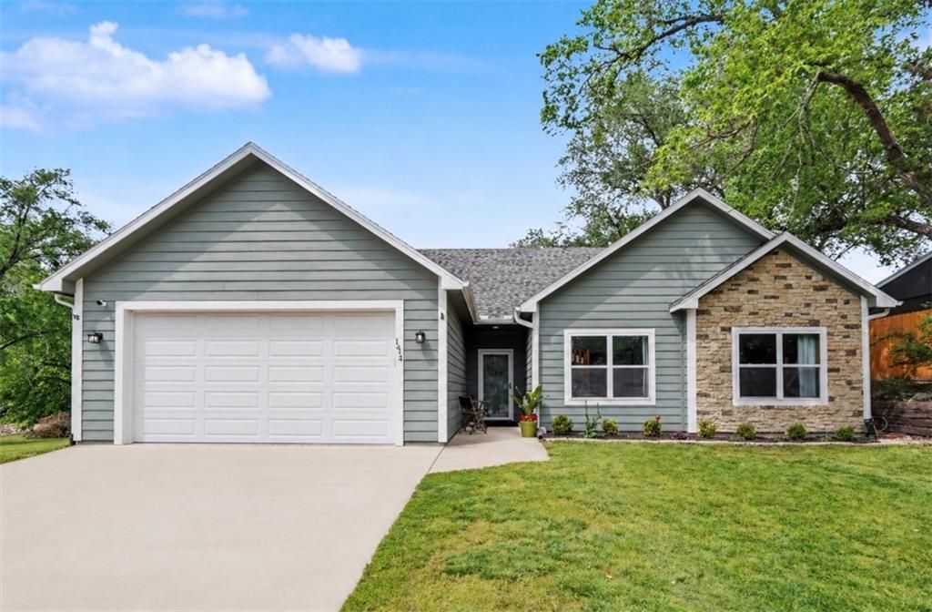 1414 E 25th Terrace, Lawrence, KS 66046